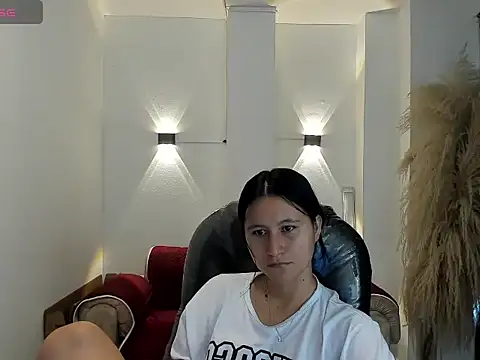 Snapshot of isabella_grace18 chatting on 07/29/26, 12:25 isabella grace18 online show from 07/29/26, 12:25