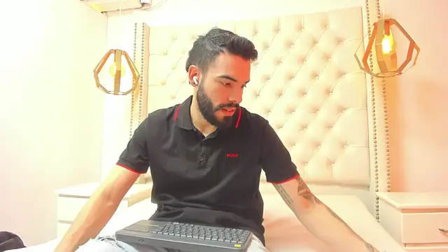 JEAN LEWIS2 online show from 04/21/26, 07:28