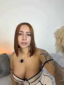 Snapshot of Yelena_Miller1 chatting on 07/13/26, 03:04 Yelena Miller1 online show from 07/13/26, 03:04