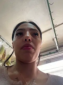 sylphiee  online show from 03/24/26, 06:46