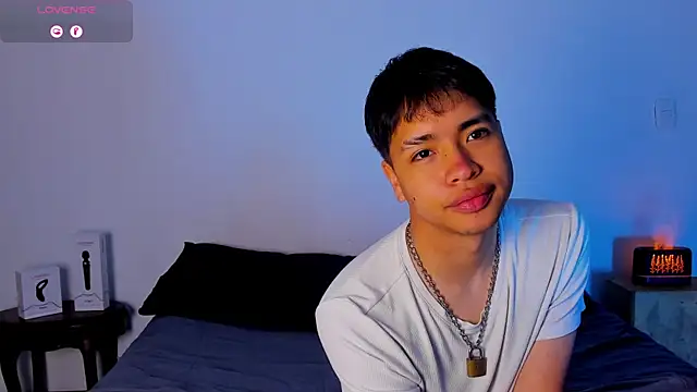 Lee Colee online show from 04/28/26, 03:11