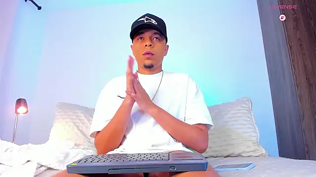 Snapshot of Randdy_333 chatting on 06/10/26, 07:29 Randdy 333 online show from 06/10/26, 07:29