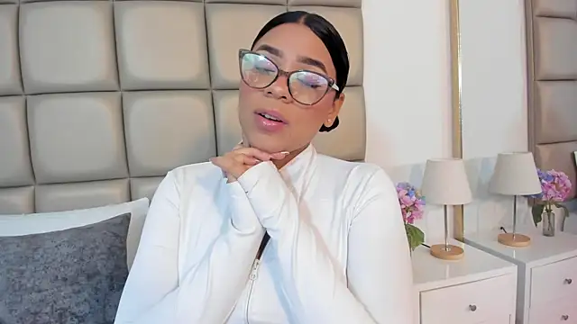 lilly williamss online show from 04/02/26, 02:53