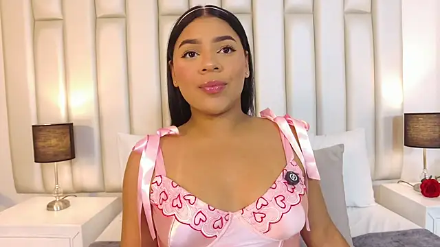 lilly williamss online show from 04/15/26, 03:46