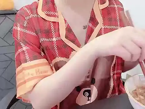 hunhun122 online show from 04/15/26, 05:36