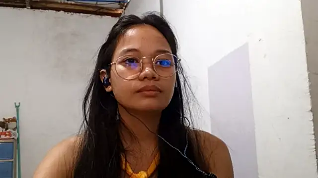 Snapshot of JenetteCarnley chatting on 03/13/26, 01:56 JenetteCarnley online show from 03/13/26, 01:56