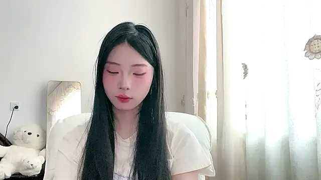 yiyibaby2026 online show from 04/24/26, 02:36