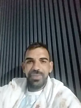 Snapshot of luys23 chatting on 04/16/26, 03:18 luys23 online show from 04/16/26, 03:18