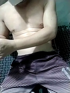 Snapshot of soigia35 chatting on 03/13/26, 01:07 soigia35 online show from 03/13/26, 01:07