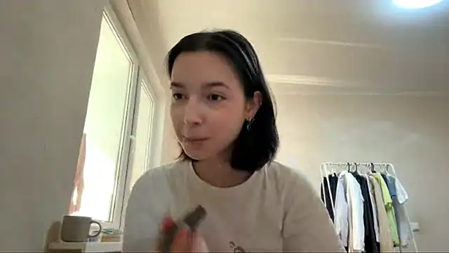 Snapshot of KateMiragee chatting on 03/12/26, 08:42 KateMiragee online show from 03/12/26, 08:42