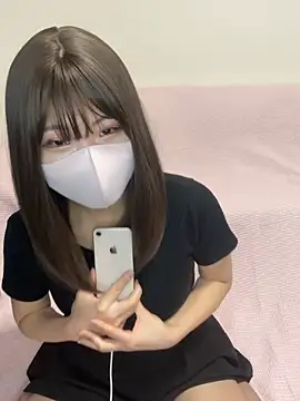 Snapshot of ichigonoiichan chatting on 04/23/26, 12:01 ichigonoiichan online show from 04/23/26, 12:01