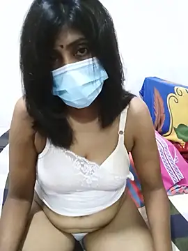 Snapshot of Amisha-35 chatting on 05/18/26, 01:24 Amisha-35 online show from 05/18/26, 01:24