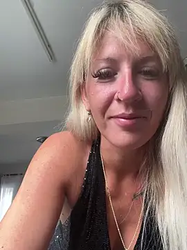 AtomBlondy online show from 05/20/26, 05:24
