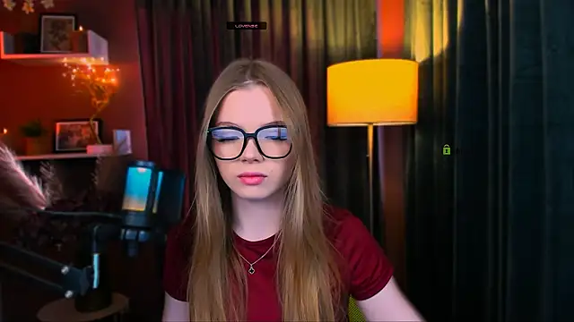 maddy moah online show from 04/22/26, 04:59