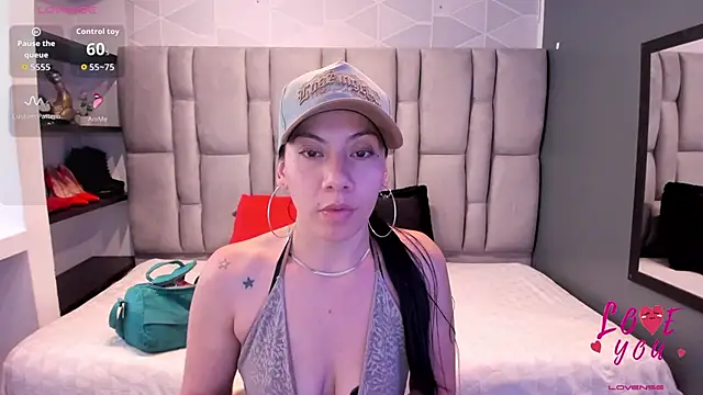 Snapshot of Abril_Fox__ chatting on 06/06/26, 07:29 Abril Fox online show from 06/06/26, 07:29