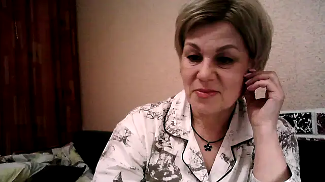 TatkaYang online show from 04/15/26, 07:21