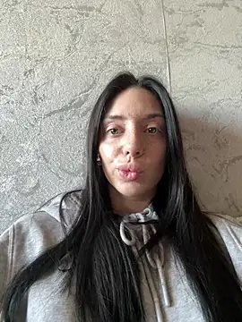 MishellKins online show from 03/25/26, 10:43