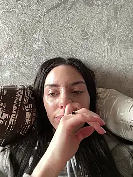 MishellKins online show from 04/01/26, 10:16