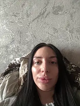 MishellKins online show from 04/02/26, 10:46