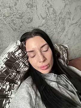 MishellKins online show from 04/09/26, 10:42