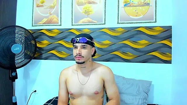Leon Hotx online show from 04/24/26, 07:27