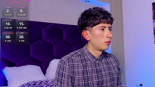 Snapshot of AndyJustgame_ chatting on 05/16/26, 05:15 AndyJustgame online show from 05/16/26, 05:15
