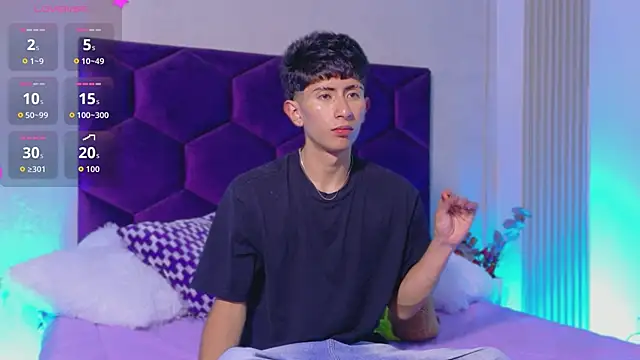 Snapshot of AndyJustgame_ chatting on 05/25/26, 06:30 AndyJustgame online show from 05/25/26, 06:30
