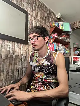 Snapshot of jhosuamoore chatting on 07/21/26, 08:33 jhosuamoore online show from 07/21/26, 08:33