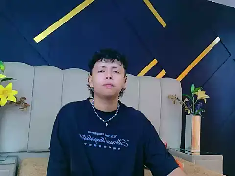 NikiEvanz online show from 04/28/26, 08:47