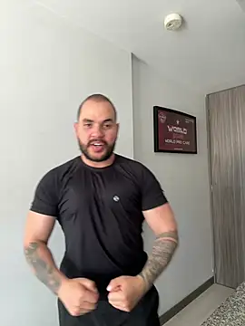 Snapshot of Axel_Dominus chatting on 05/18/26, 06:14 Axel Dominus online show from 05/18/26, 06:14