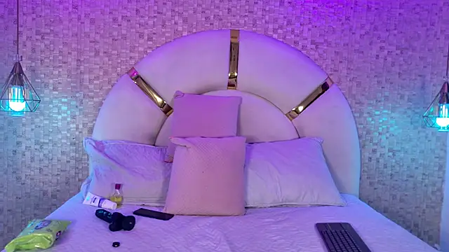 Snapshot of esmeralda_sm chatting on 03/12/26, 07:20 esmeralda sm online show from 03/12/26, 07:20