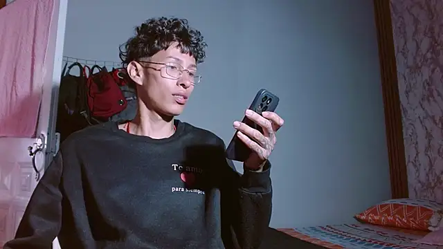 Daniel DLuxxx online show from 03/25/26, 05:19