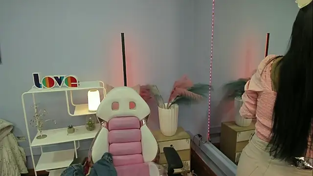 Rachel Wren online show from 07/17/26, 07:30