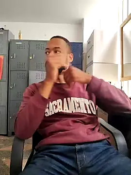 Oliver bigblack cock online show from 04/08/26, 06:08