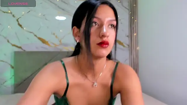 FiorellaLan online show from 03/18/26, 08:34