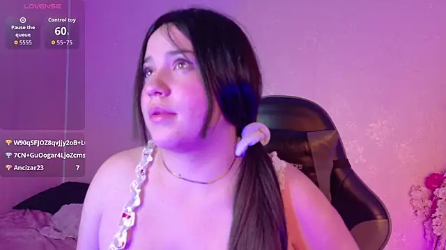Snapshot of Julieth_Caandy chatting on 07/03/26, 12:06 Julieth Caandy online show from 07/03/26, 12:06