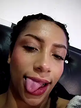 KattyBerryX online show from 08/02/26, 10:41