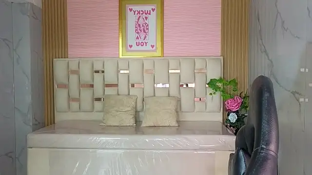 veronicaa s online show from 07/07/26, 08:02