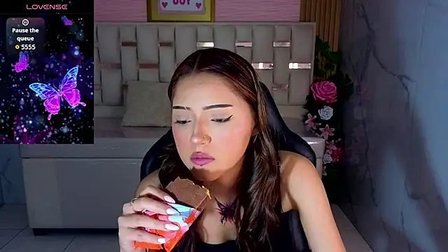 veronicaa s online show from 07/23/26, 07:56