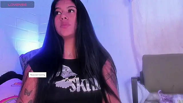 Snapshot of Cristal_lux chatting on 05/25/26, 10:49 Cristal lux online show from 05/25/26, 10:49