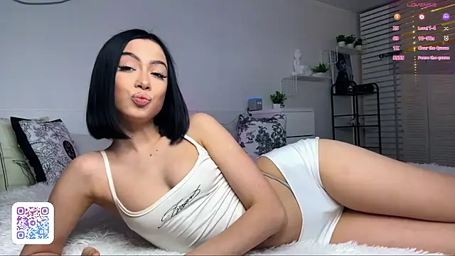 EhtelVesperman online show from 04/28/26, 03:50