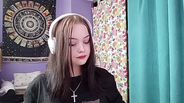 OneMomentPunch online show from 03/15/26, 12:44