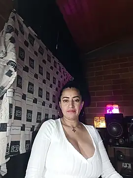 Alexandrina online show from 11/19/25, 10:43