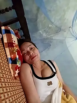 Snapshot of Lyly22x chatting on 04/22/26, 03:02 Lyly22x online show from 04/22/26, 03:02