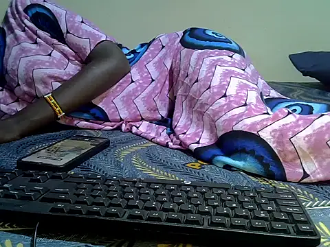 KendyQ  online show from 04/22/26, 11:56