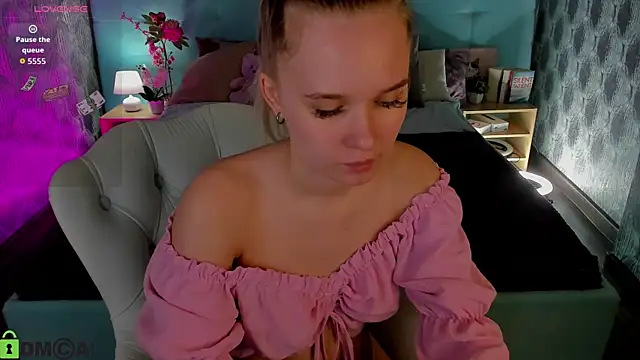 Snapshot of Alice_Pleasance chatting on 03/31/26, 08:26 Alice Pleasance online show from 03/31/26, 08:26