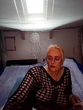 roxy 74 online show from 03/28/26, 09:31