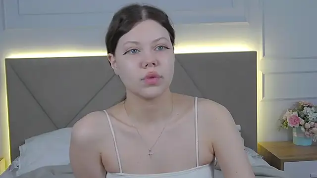 Sophie Rays online show from 04/12/26, 04:06