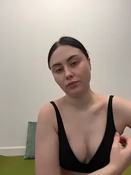 NoraLumi online show from 04/25/26, 06:27