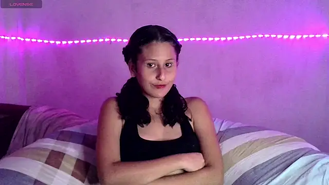 Snapshot of Zoey09 chatting on 03/15/26, 09:21 Zoey09 online show from 03/15/26, 09:21